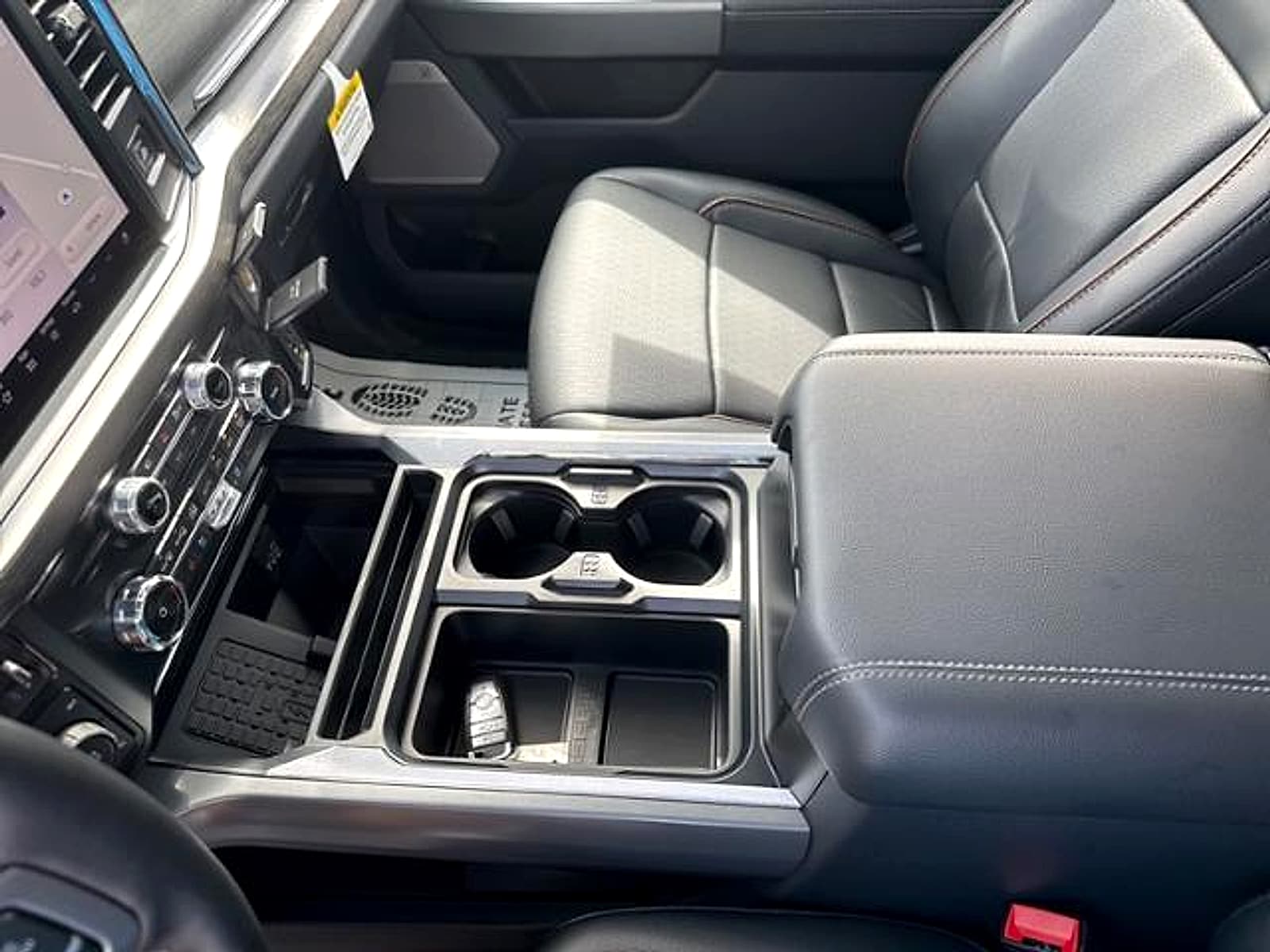 2025 Ford F-250 Super Duty Lariat - Photo 27