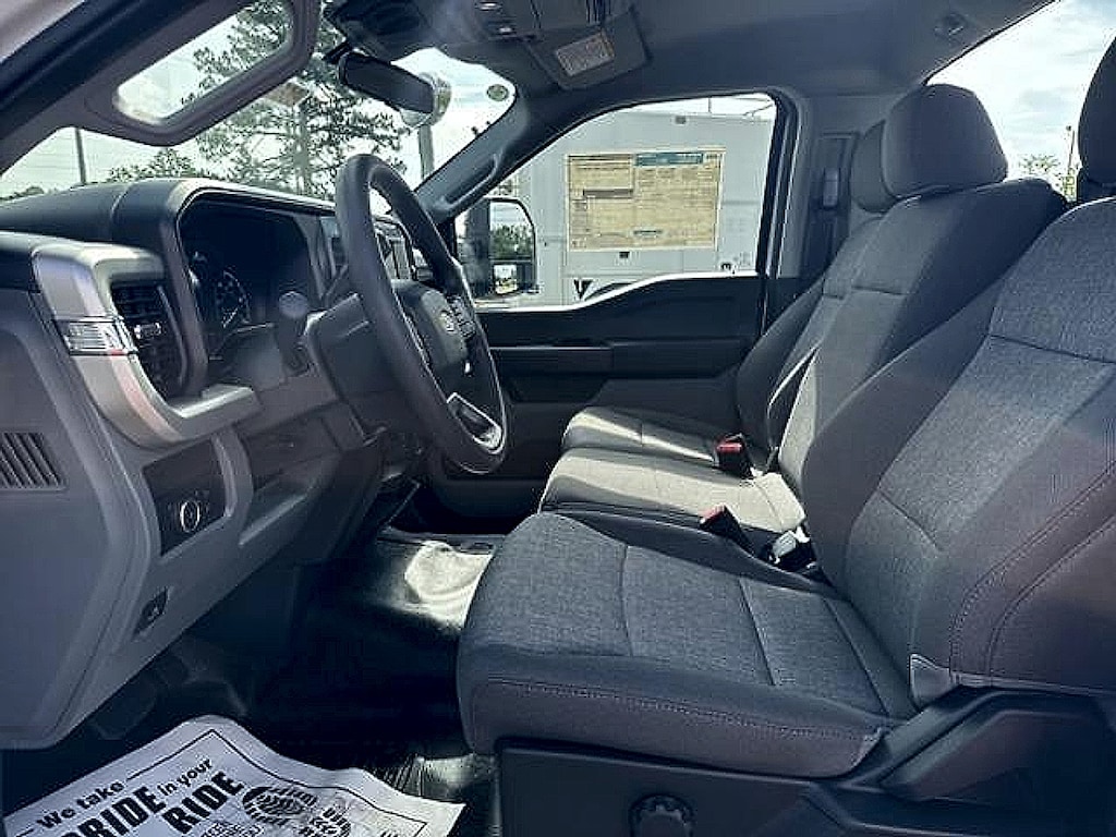 New 2025 Ford Super Duty F-450 DRW 1S Chassis