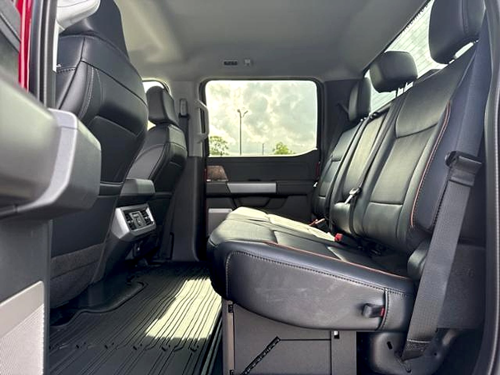 2025 Ford F-250 Super Duty Lariat - Photo 14