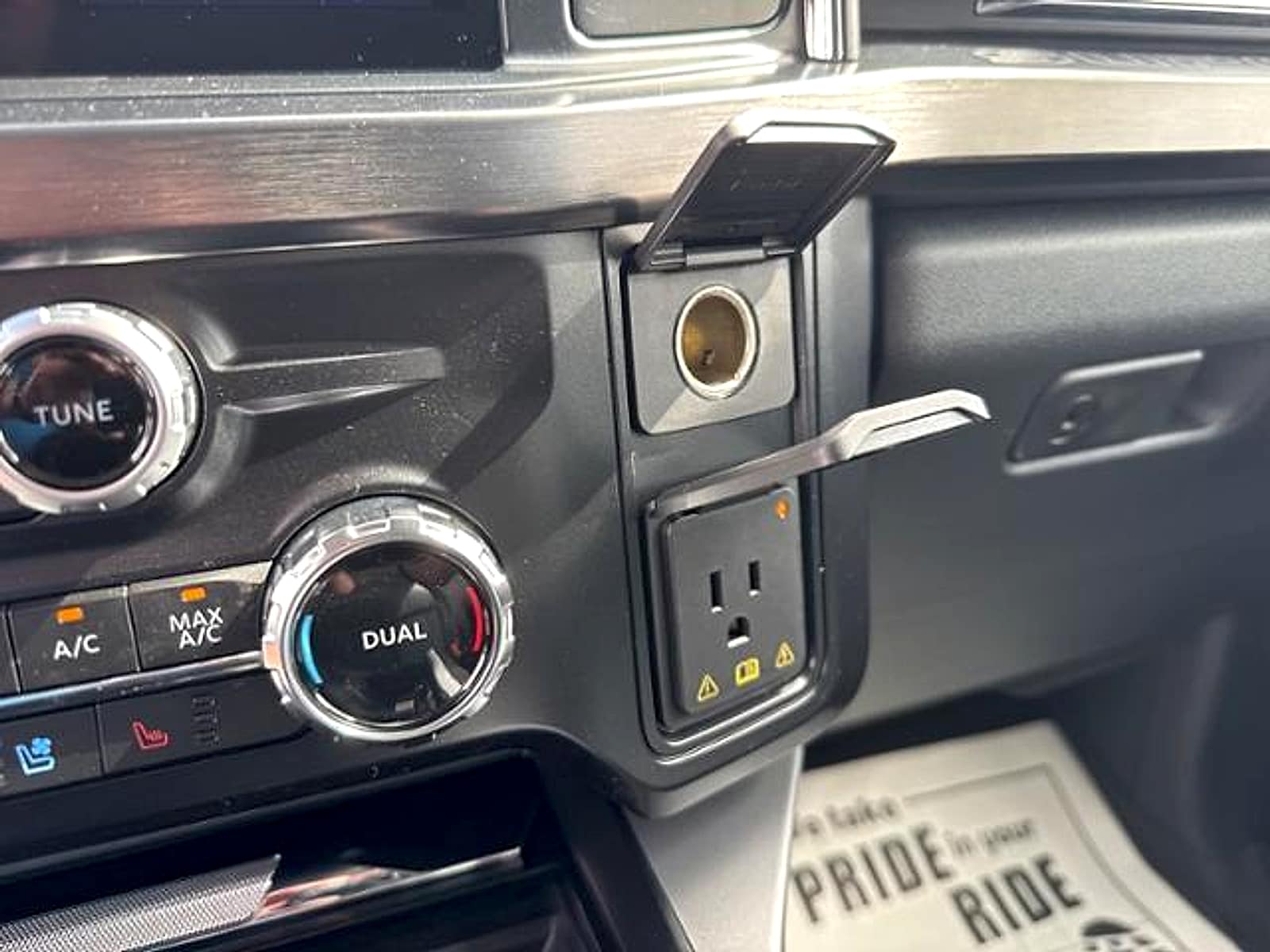 2025 Ford F-250 Super Duty Lariat - Photo 25