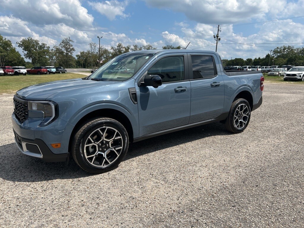2025 Ford Maverick Lariat photo 2