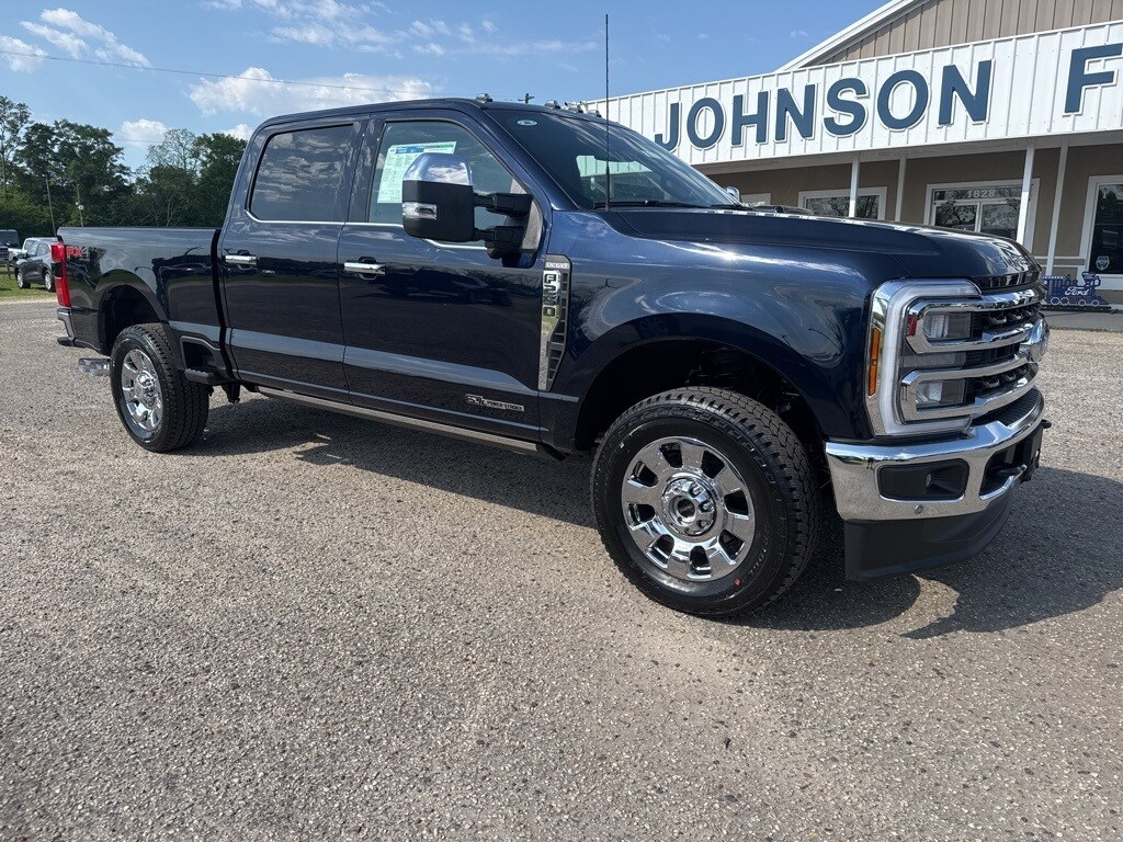 2025 Ford F-250 photo 2