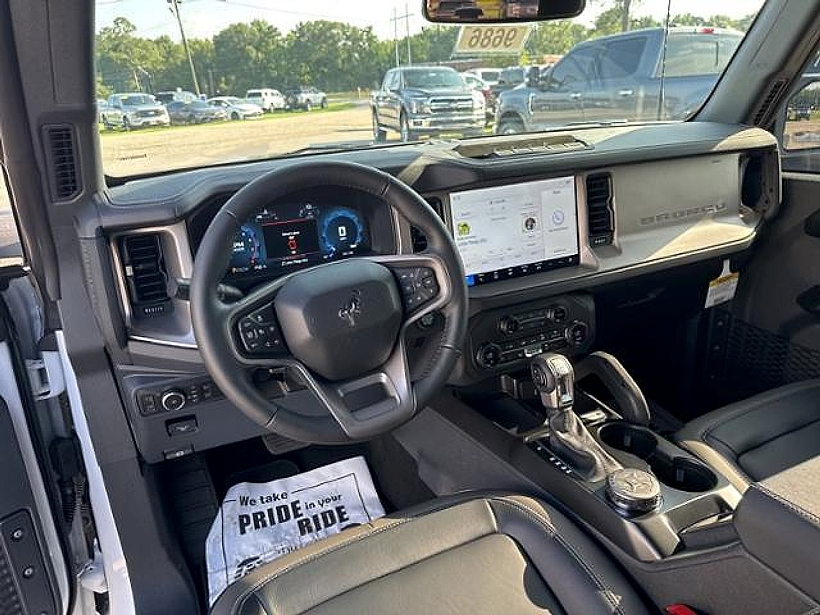 2025 Ford Bronco 4-Door Outer Banks - Photo 13