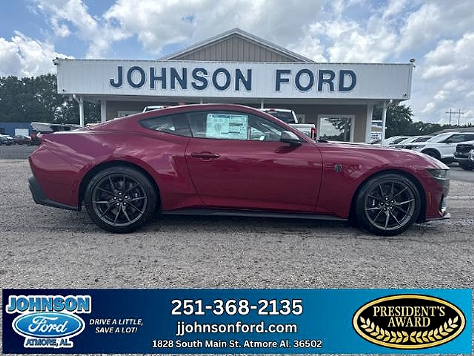 2025 Ford Mustang Dark Horse's photo