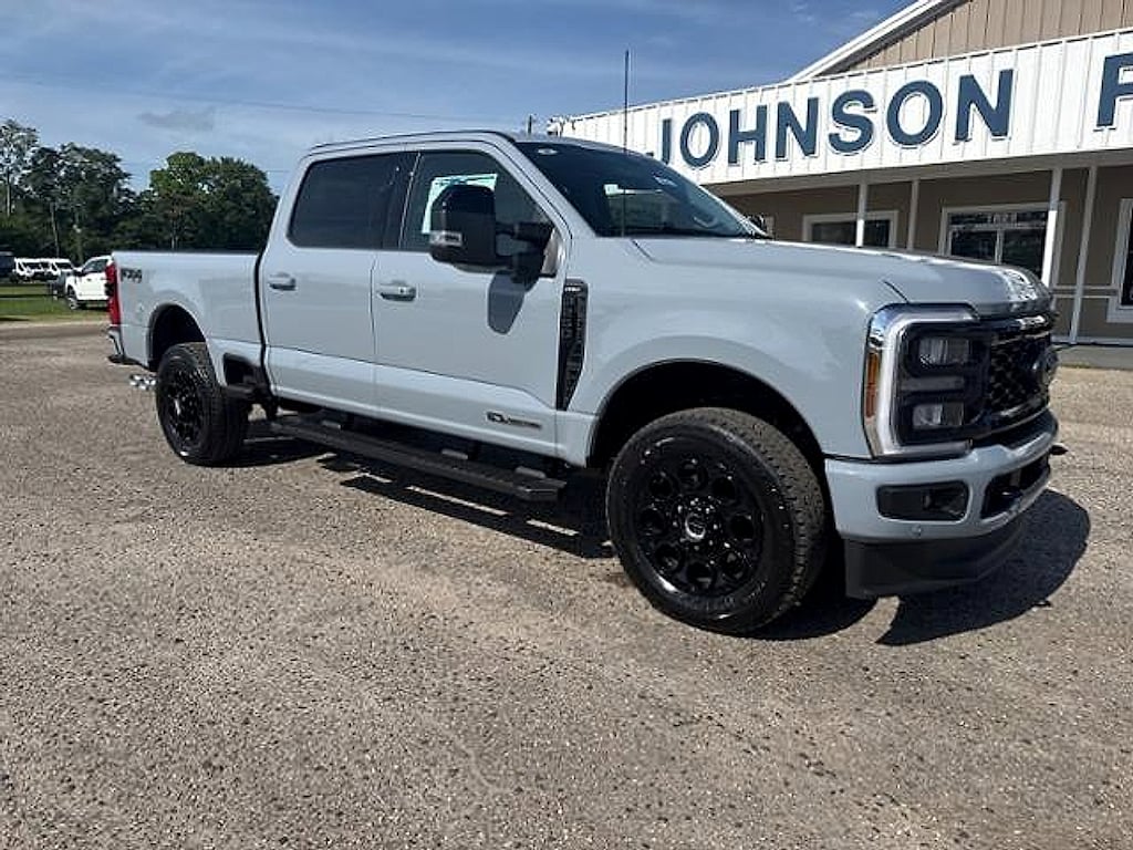 New 2025 Ford F-250SD Lariat Truck