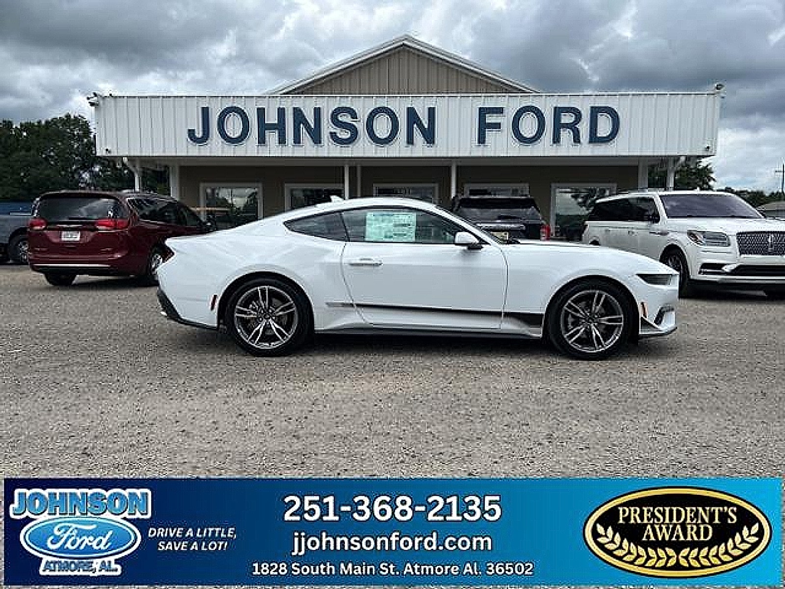 2025 Ford Mustang EcoBoost's photo