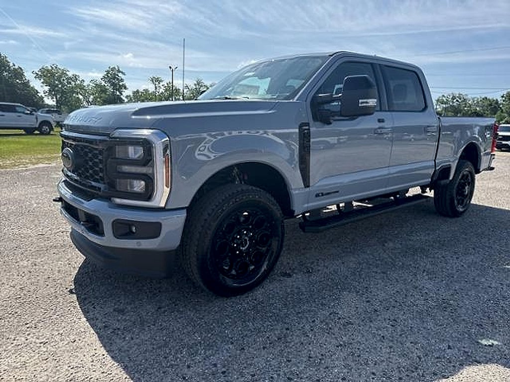 New 2025 Ford F-250SD Lariat Truck