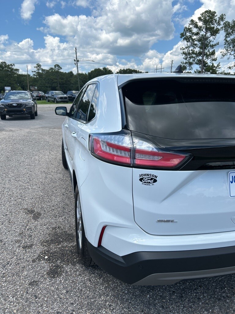 2024 Ford Edge SEL photo 4