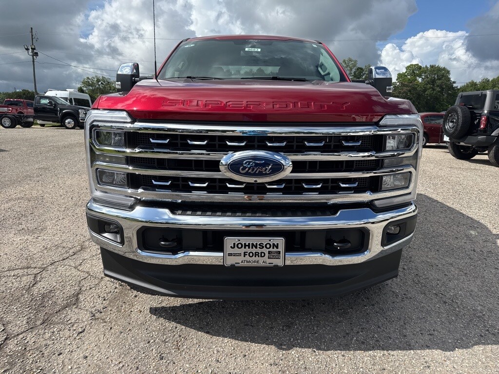 2025 Ford F-250 photo 3