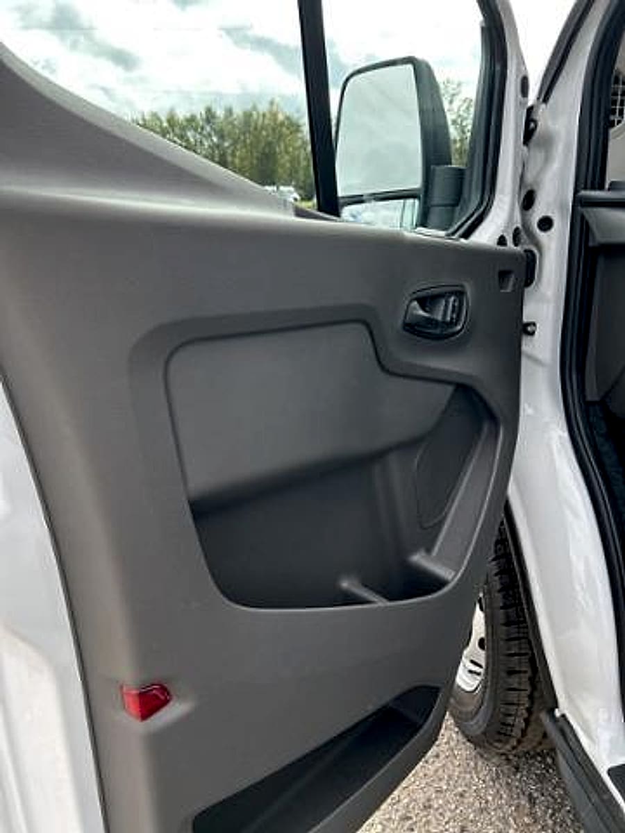 2025 Ford Transit Van Base - Photo 11