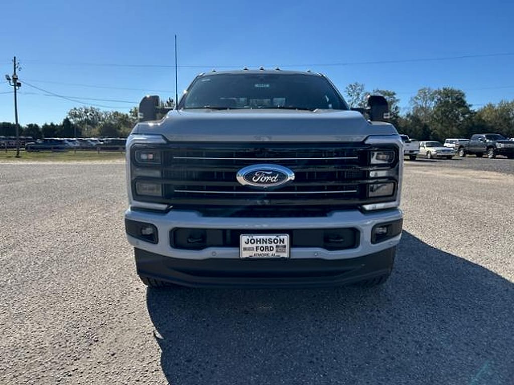 New 2025 Ford F-350SD Platinum Truck
