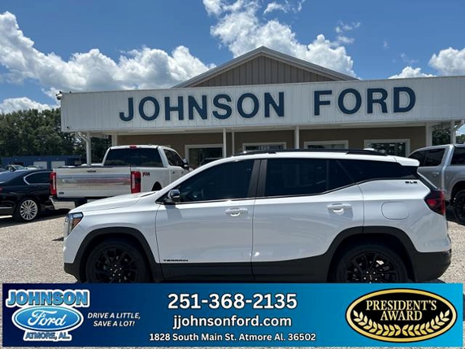 2023 GMC Terrain SLE's photo