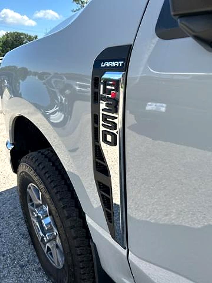 2025 Ford F-350 Super Duty Lariat - Photo 9