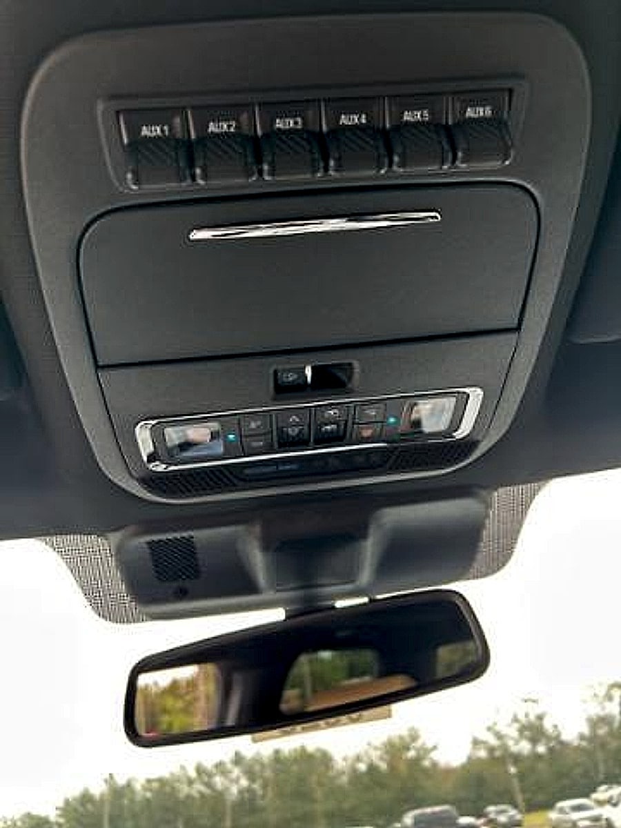 2025 Ford F-350 Super Duty Lariat - Photo 24