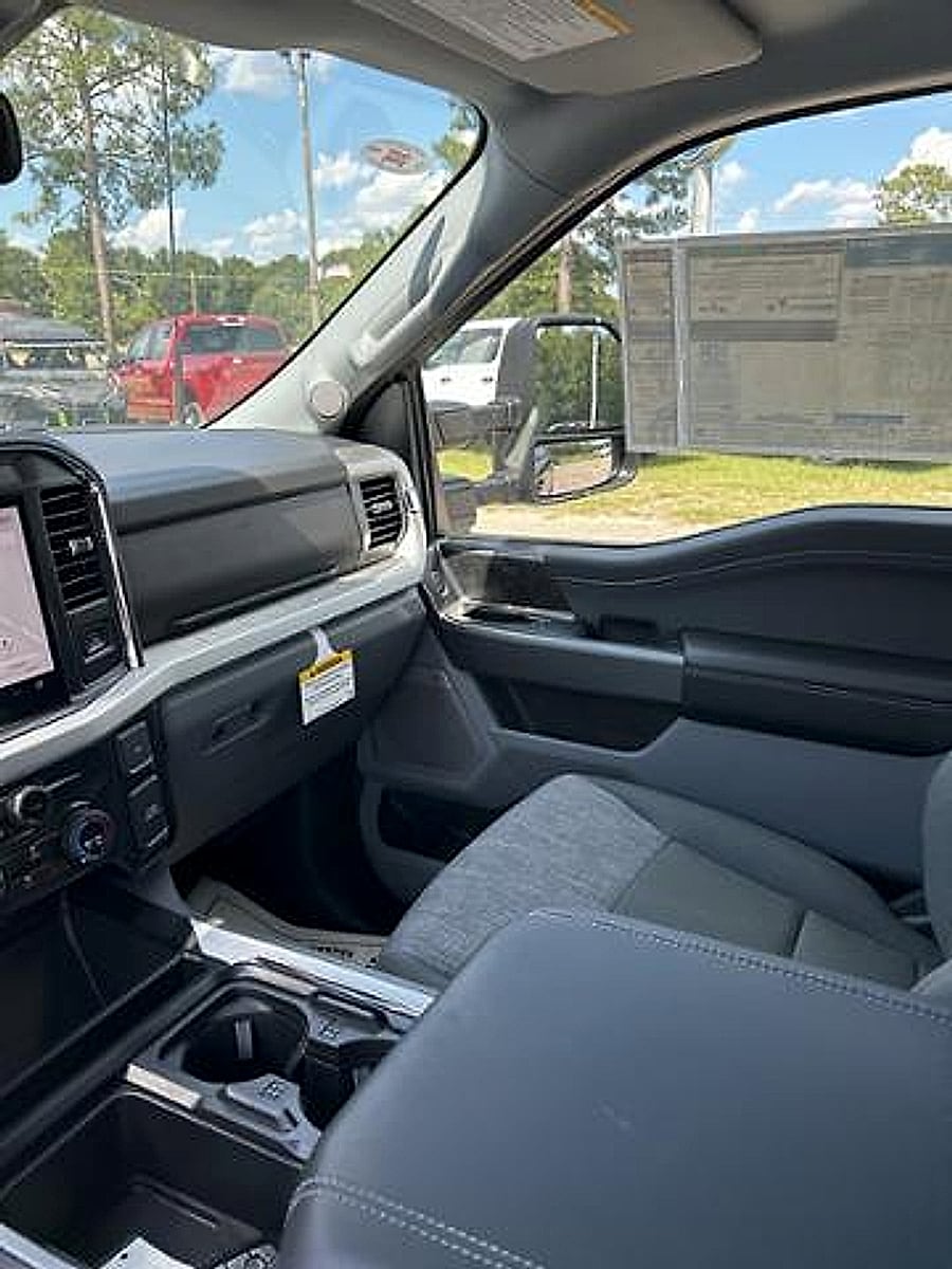 2025 Ford F-250 Super Duty XLT - Photo 17