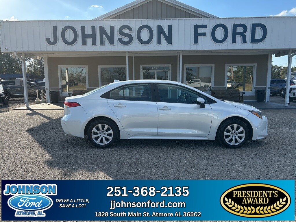 Used 2022 Toyota Corolla LE Sedan