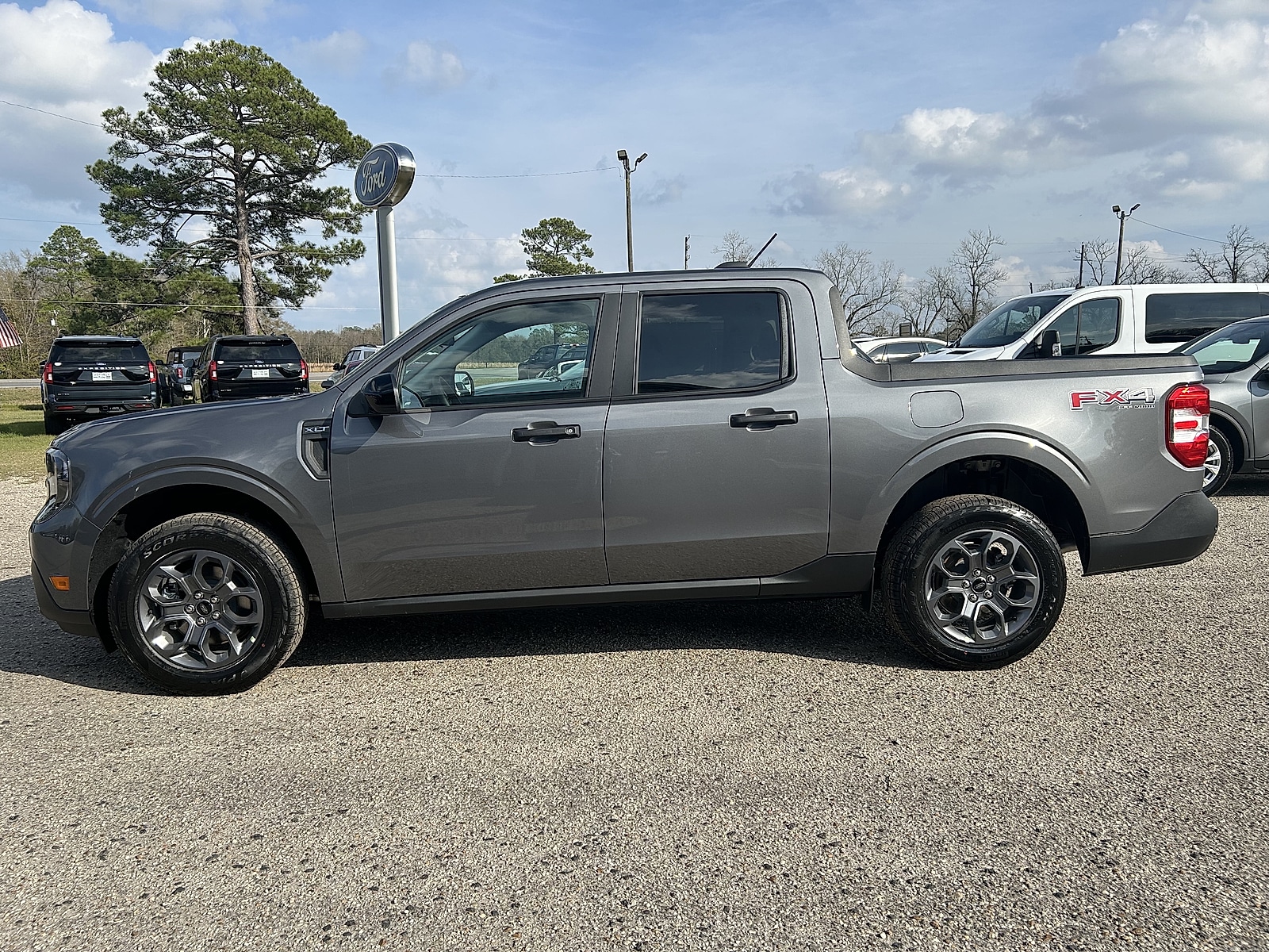 2025 Ford Maverick XLT's photo