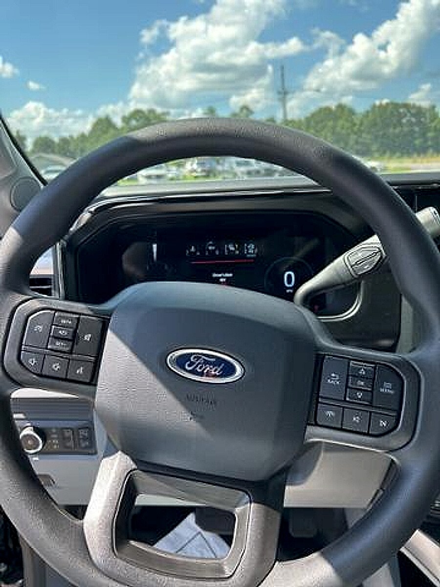 2025 Ford F-250 Super Duty XLT - Photo 13