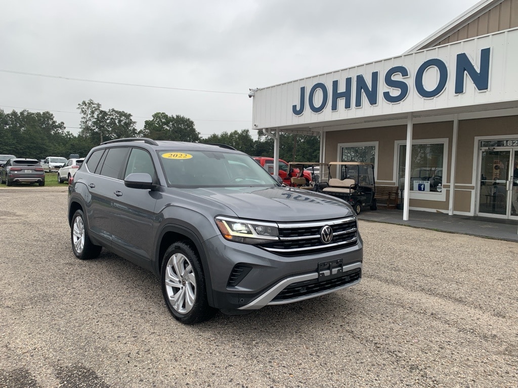 Used 2021 Volkswagen Atlas SE w/Tech with VIN 1V2WR2CA8MC586322 for sale in Atmore, AL