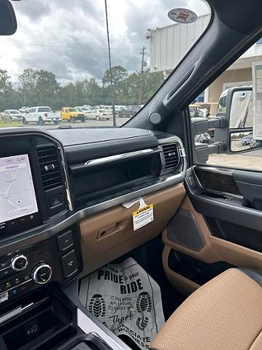 2025 Ford F-350 Super Duty Lariat - Photo 27