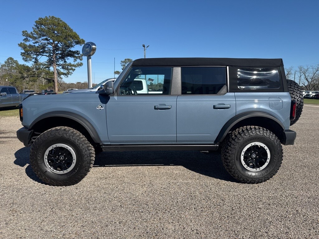 2024 Ford Bronco Outer Banks photo 4