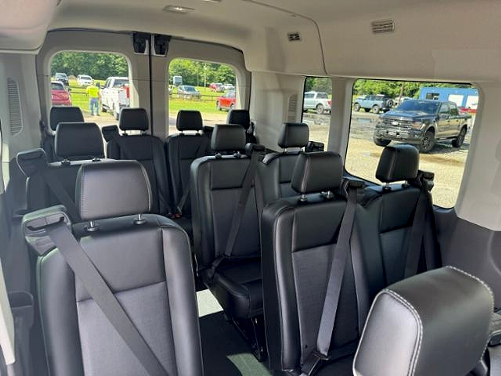2024 Ford Transit Passenger Van XL - Photo 11