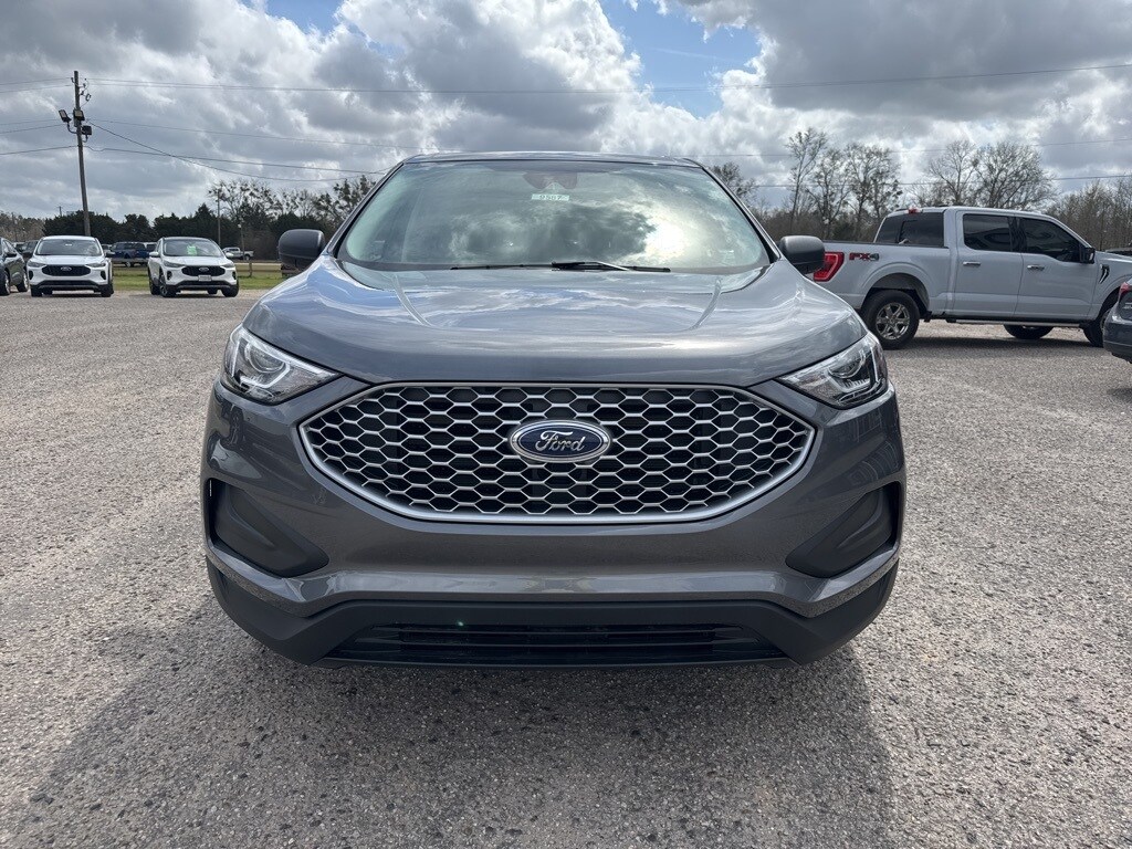 2024 Ford Edge SE photo 3