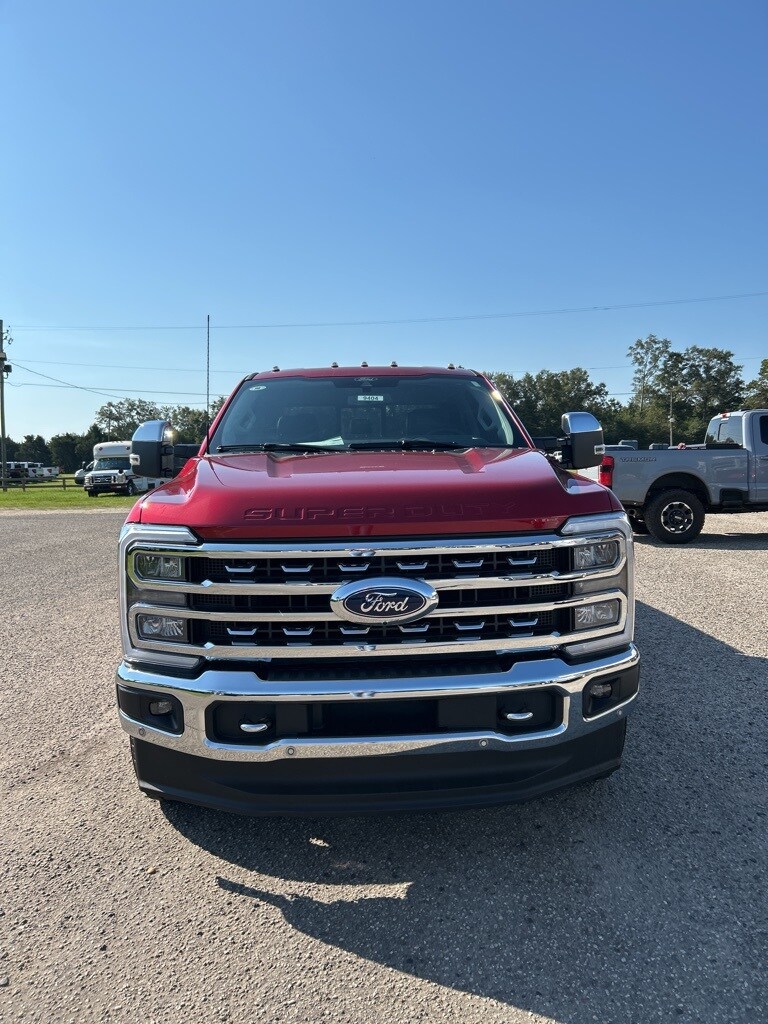 2024 Ford F-350 photo 3