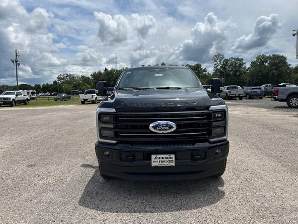 New 2025 Ford F-250SD Platinum Truck
