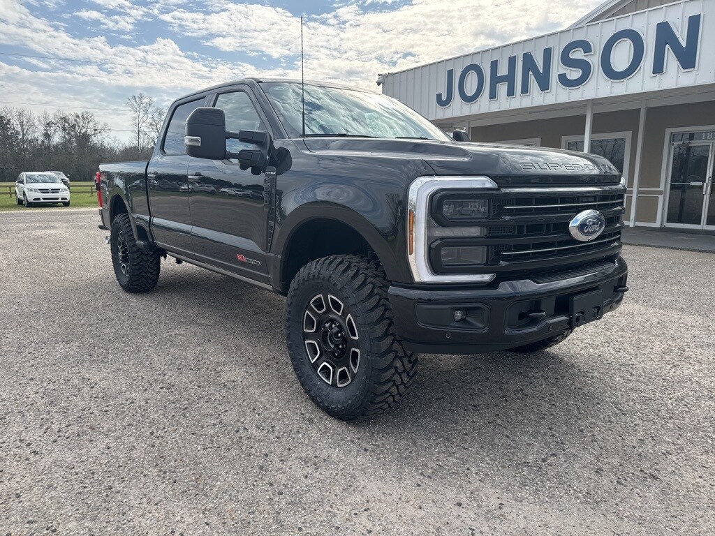 2025 Ford F-250 photo 2