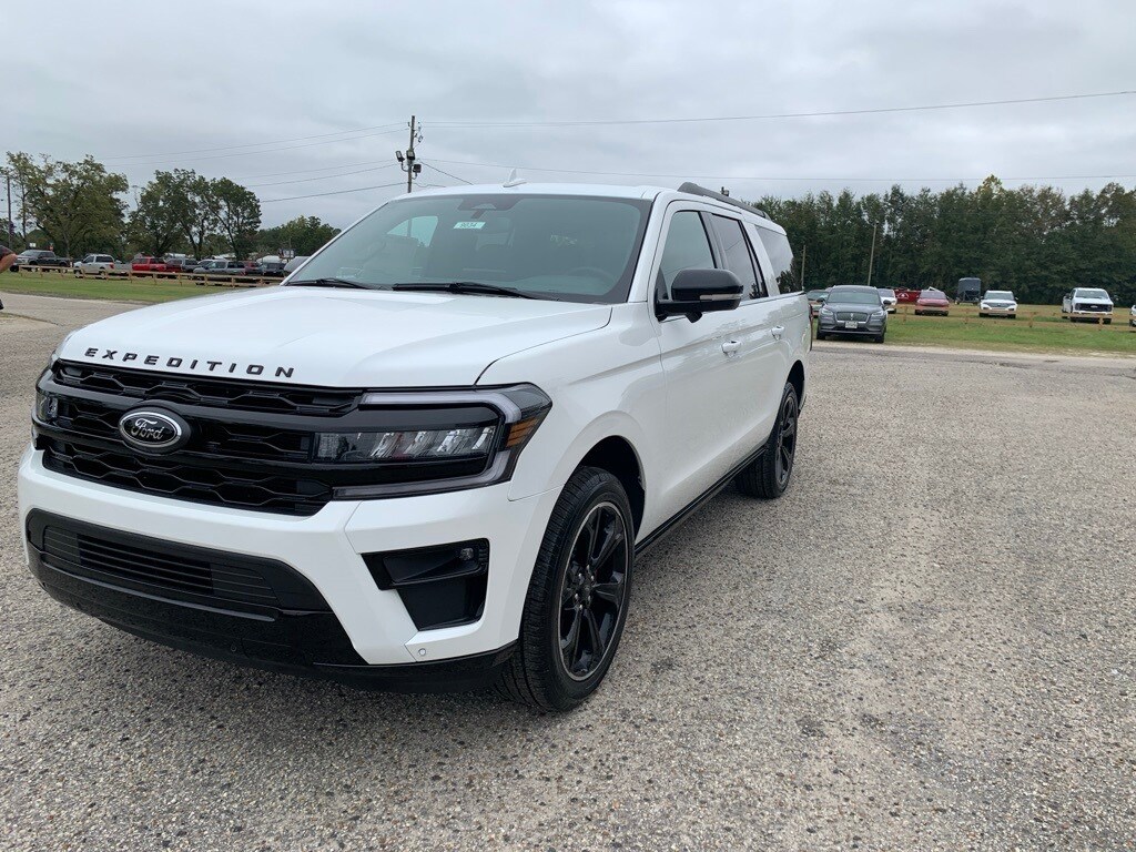 2024 Ford Expedition MAX Limited photo 3