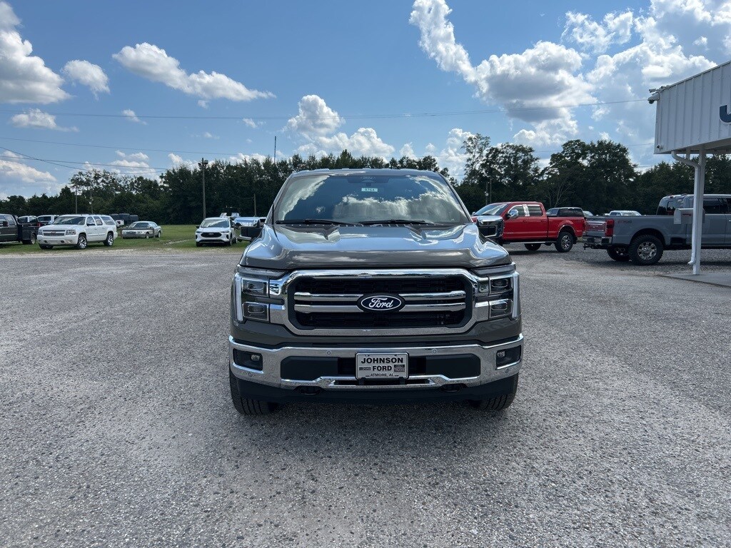 2025 Ford F-150 Lariat photo 2