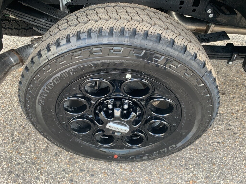 2024 Ford F-350 photo 3