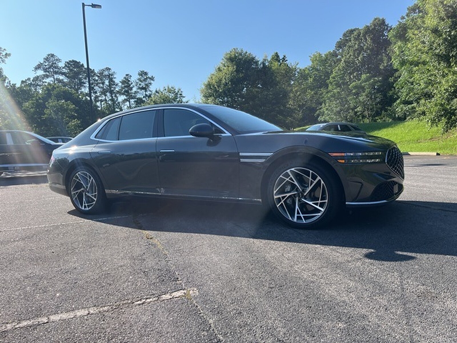 2024 Genesis G90 3.5T AWD photo 3