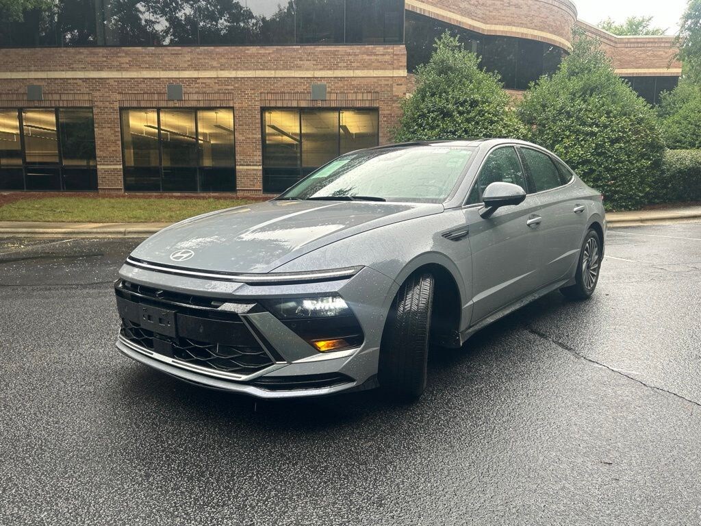 Used 2025 Hyundai Sonata Hybrid Limited Sedan