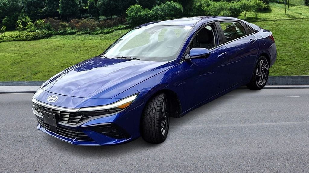Used 2024 Hyundai Elantra Limited Sedan