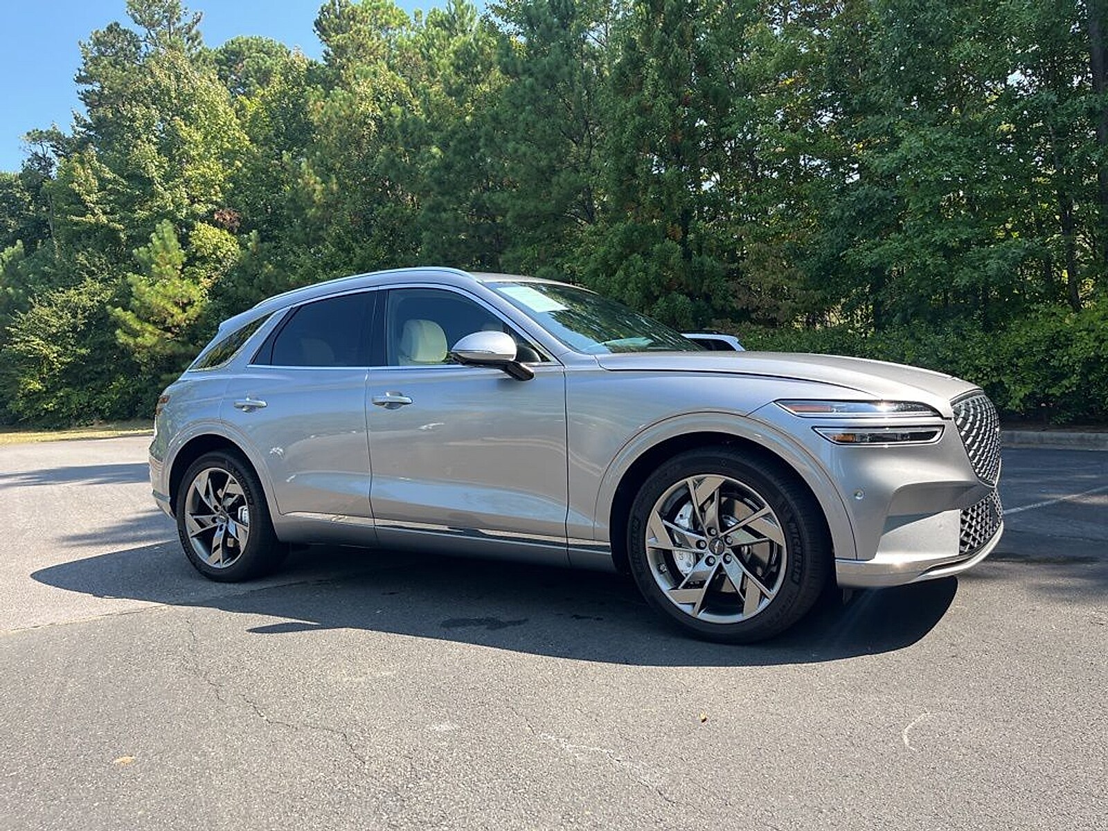 2025 Genesis Electrified GV70 Advanced photo 3