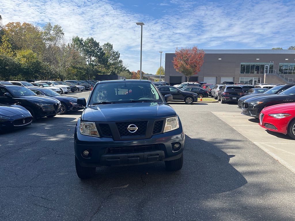 2016 Nissan Frontier SV photo 2