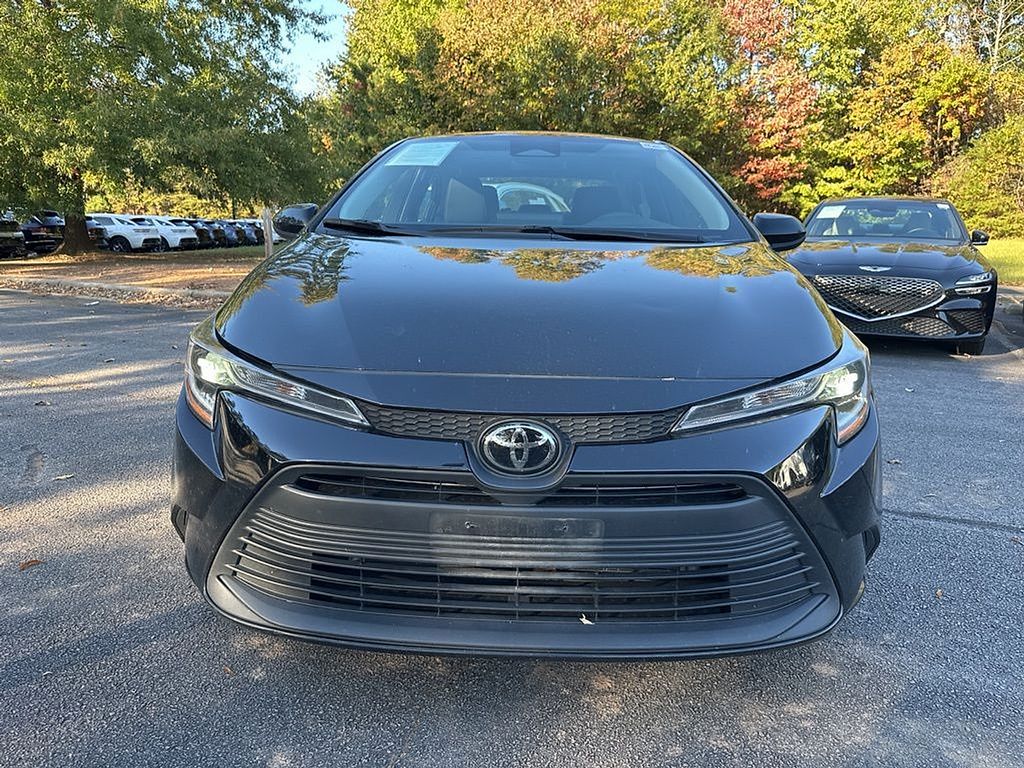2023 Toyota Corolla LE photo 2
