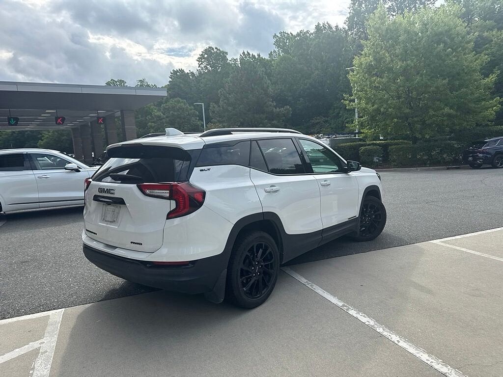 Used 2024 GMC Terrain SLT SUV