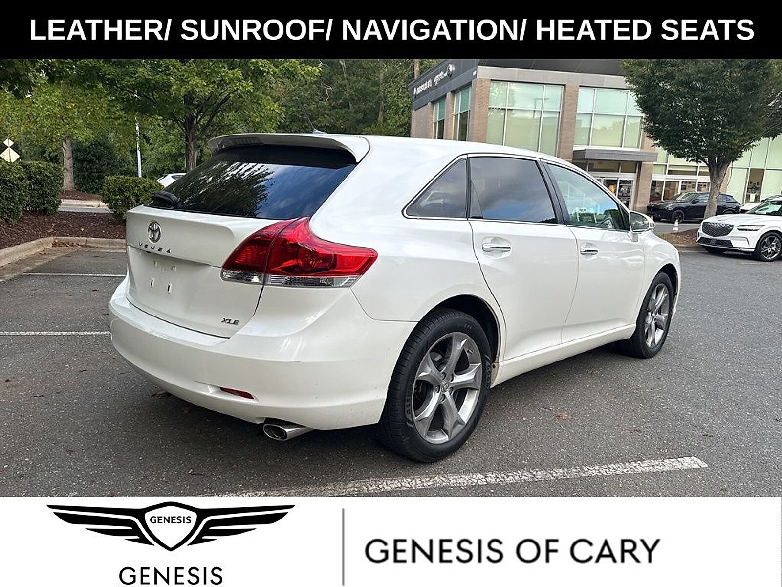 2015 Toyota Venza XLE photo 3