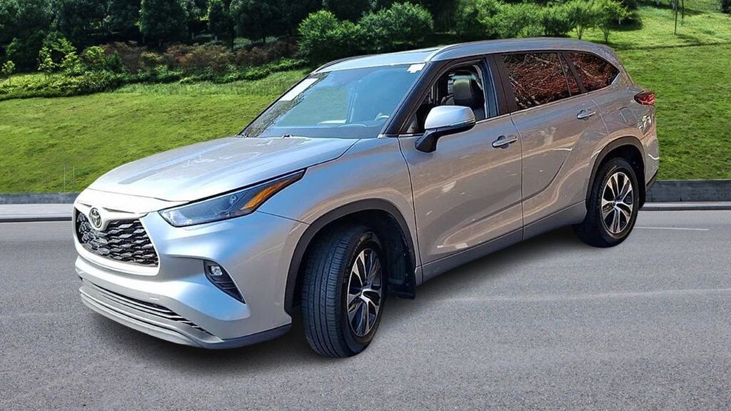 Used 2023 Toyota Highlander XLE SUV