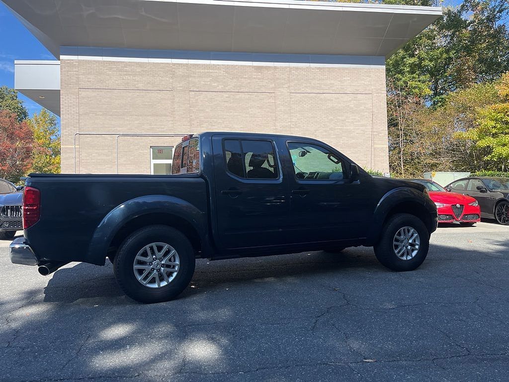 2016 Nissan Frontier SV photo 4