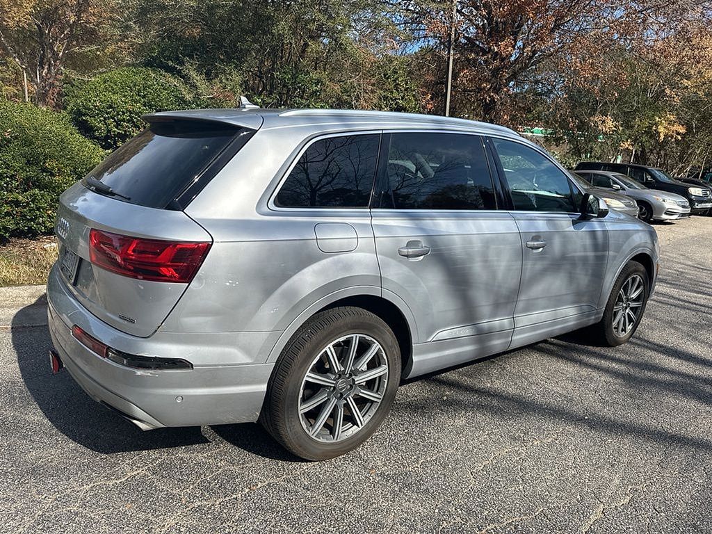 2019 Audi Q7 45 Premium Plus photo 3