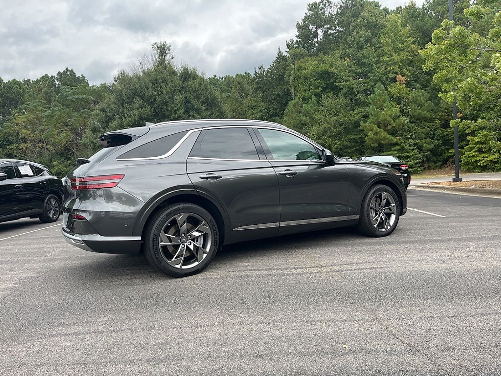 2025 Genesis Electrified GV70 Advanced photo 4