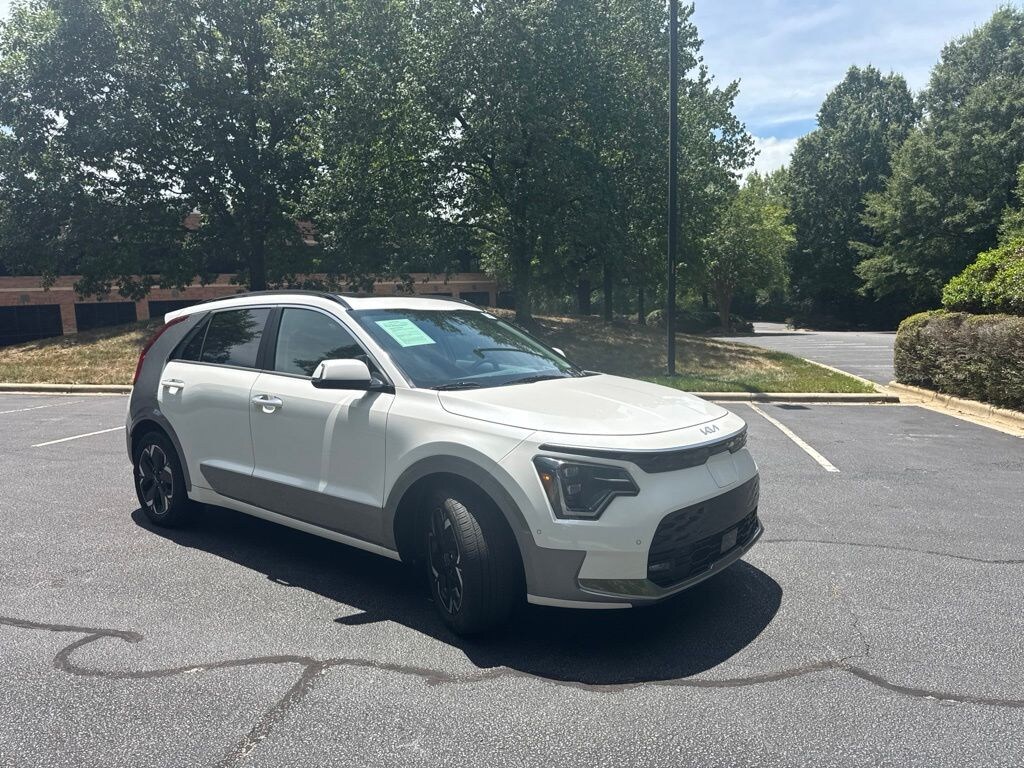 Used 2024 Kia Niro EV Wave SUV