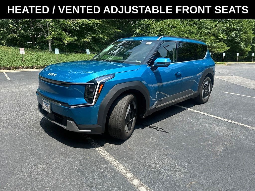 Used 2024 Kia EV9 Wind with VIN KNDAFFS55R6038820 for sale in Cary, NC