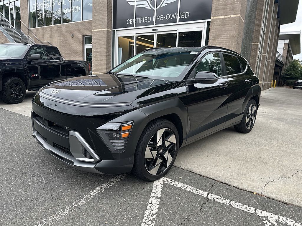 2025 Hyundai Kona Limited photo 3