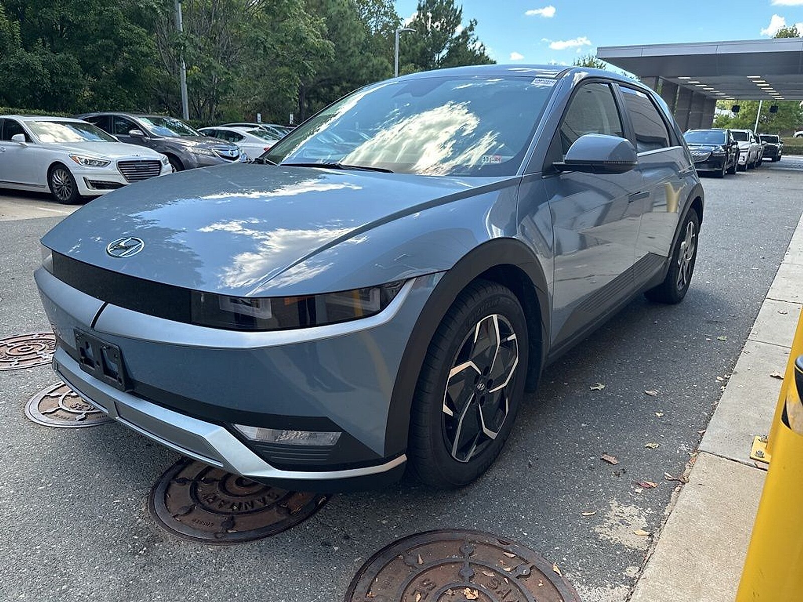 2024 Hyundai Ioniq 5 SE photo 3