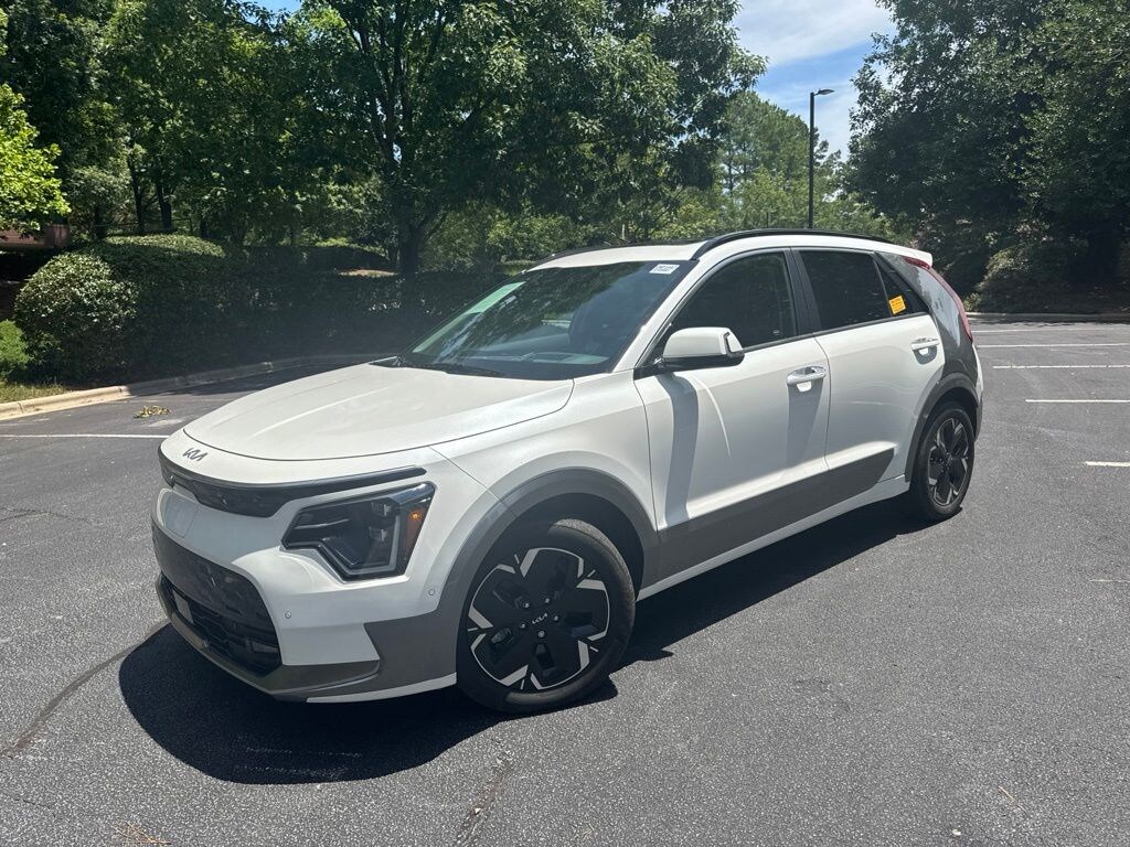 Used 2024 Kia Niro EV Wave SUV